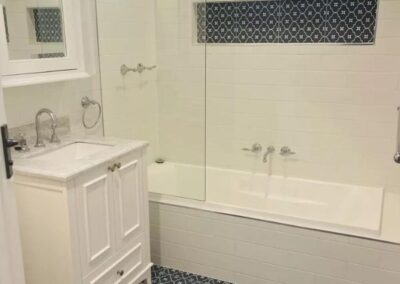 small bathroom tiling